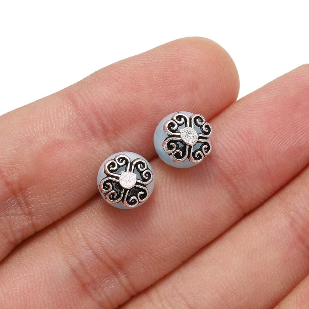 Capuchons de perles en forme de cœur de pêche à 4 pétales de 8 mm, 50 pièces