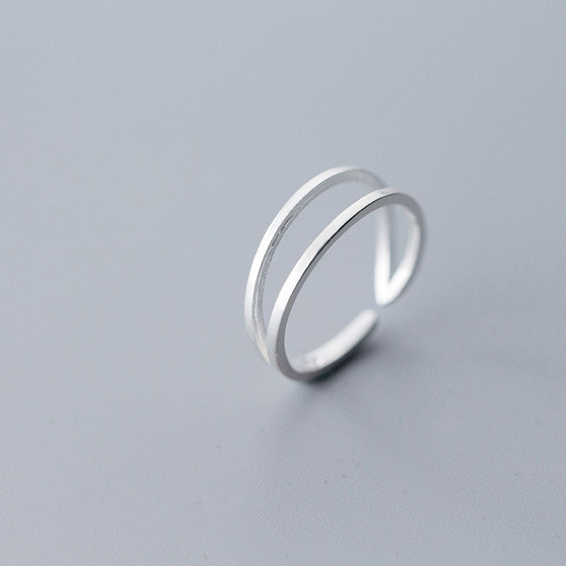 Bague en argent à double cercle géométrique