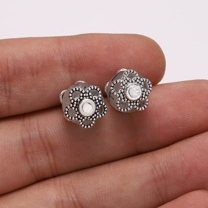 Capuchons de perles de fleurs creuses à 5 pétales de 10 mm, 50 pièces