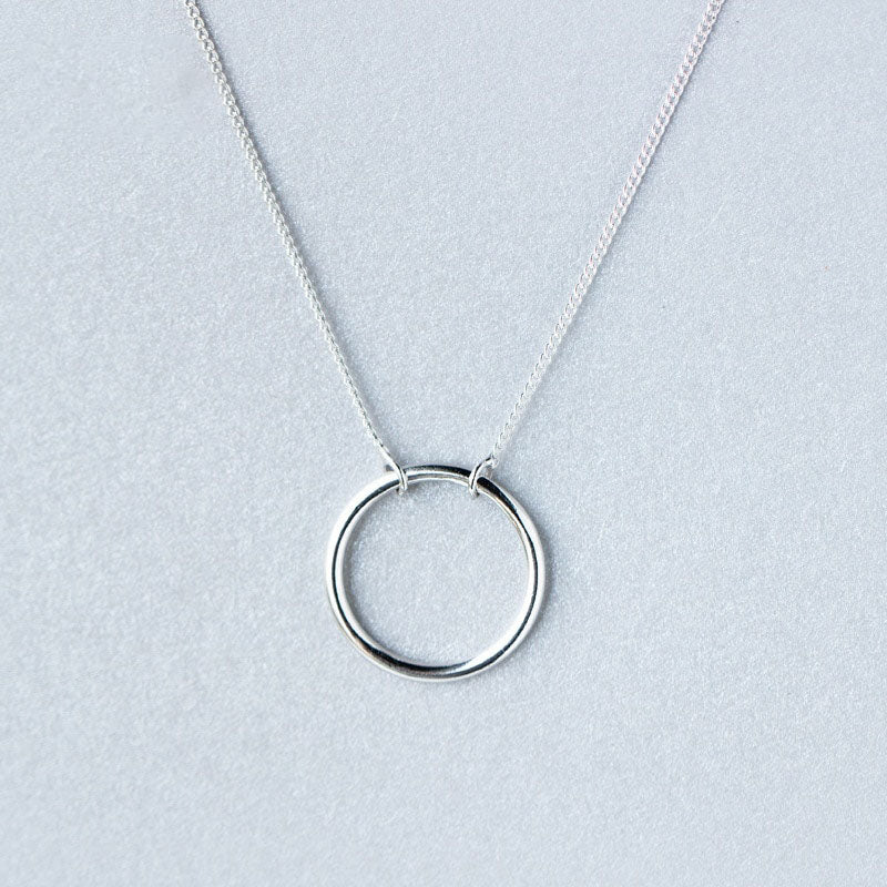 Classic Round Circle Pendant Necklace