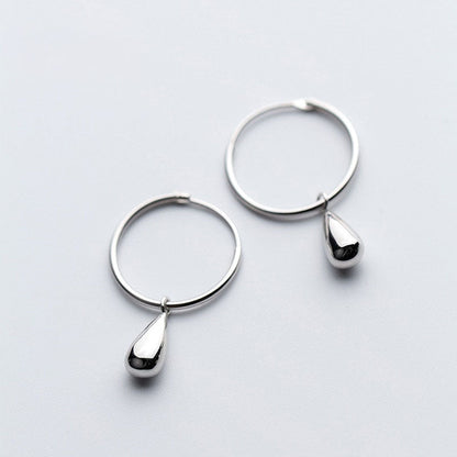 Boucles d'oreilles pendantes simples en forme de gouttes d'eau