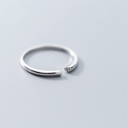 Bague ligne géométrique minimaliste