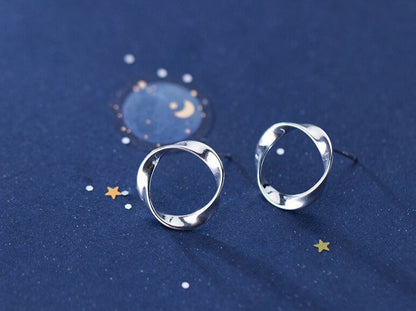 Minimalism Round Design Stud Earrings