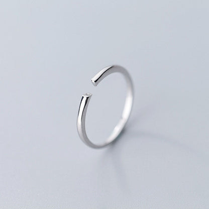 Minimalist Geometric Line Ring