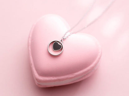 Pendentif collier coeur en émail