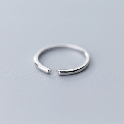 Bague ligne géométrique minimaliste