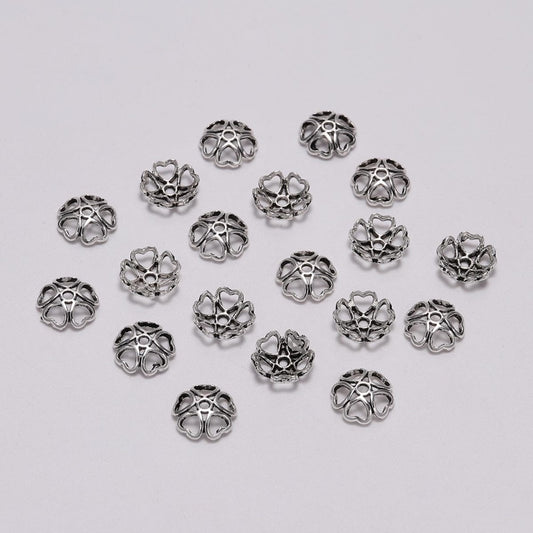 Capuchons de perles de fleurs creuses en forme de cœur de pêche, 50 pièces