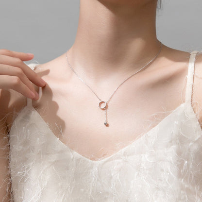 Collier à pendentif en perles rondes minimalisme argenté