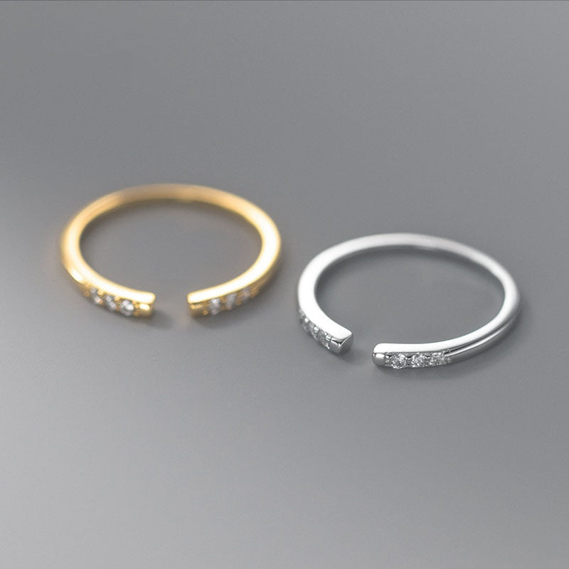 Stapelbarer Gold-Charm-Ring