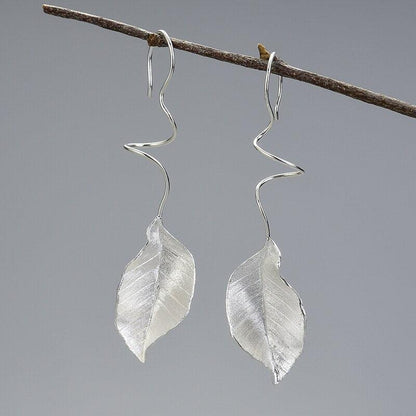 Elegant Autumn Leaf Earring 