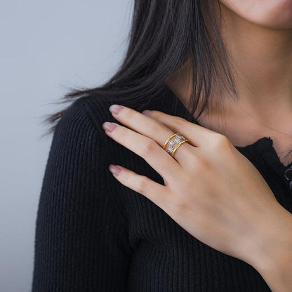 Elegant Little Daisy Flower Rings, 18K Gold 