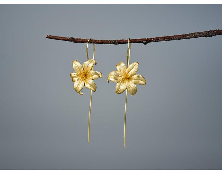 Lily Flower Dangle Earring 
