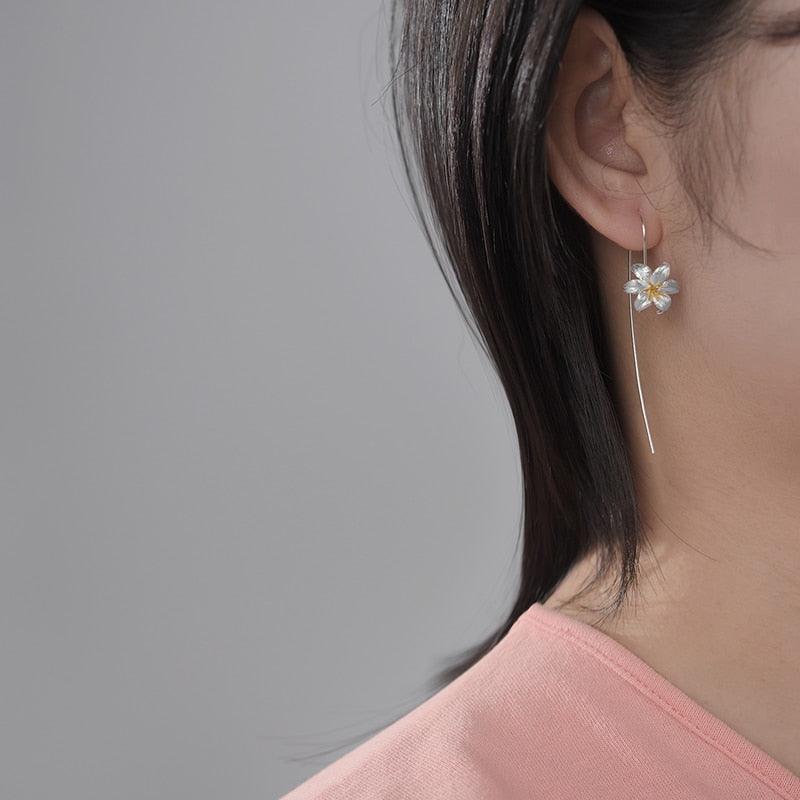 lily-flower-dangle-earring.jpg