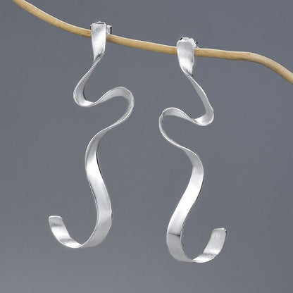 Minimalism Spiral Curved Long Dangle Earring 