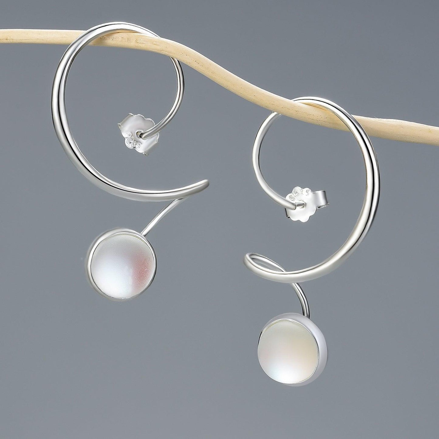 Moonstone Dangle Earring 