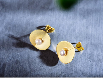 Pearl a Circle Earring 