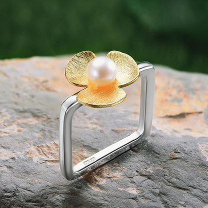 Pearl Clover Ring 