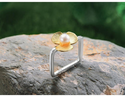 Pearl Clover Ring 