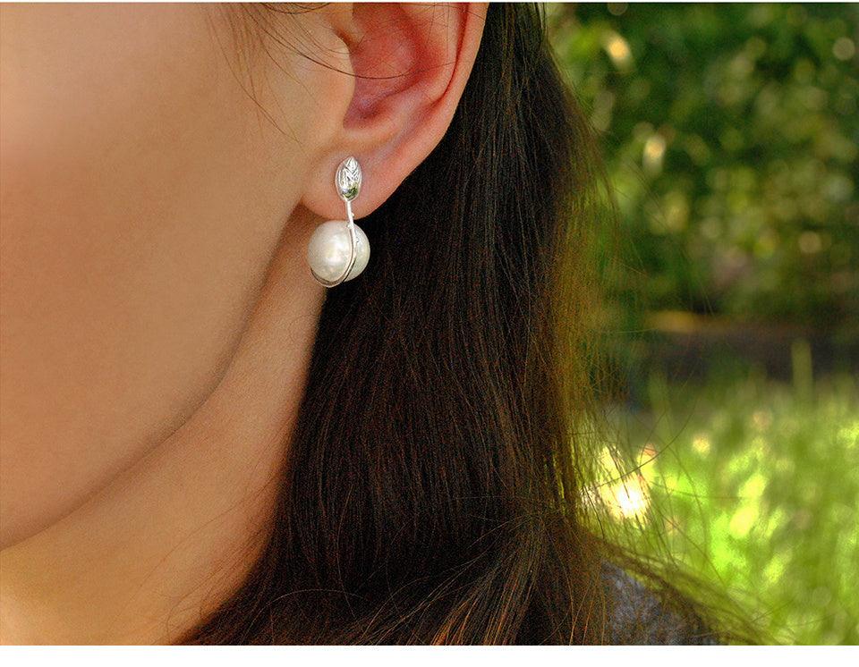 Pearl Lotus Earring 