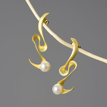 Pearl Spiral Curved Earrings 