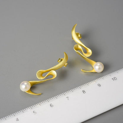 Pearl Spiral Curved Earrings 